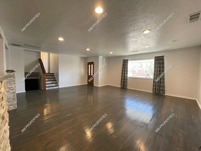 Foto del edificio - 4204 Amherst Dr NE
