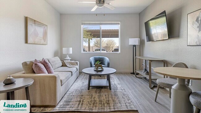 Foto del edificio - 10000 W Missouri Ave