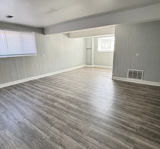 Building Photo - 623 S Pierce Ave