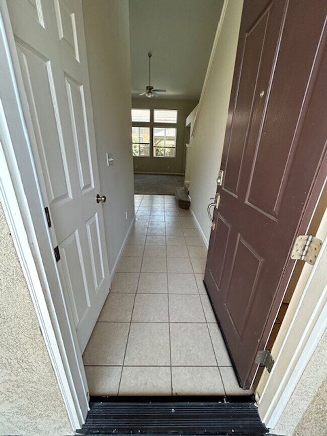 Building Photo - Avalon Gated Community