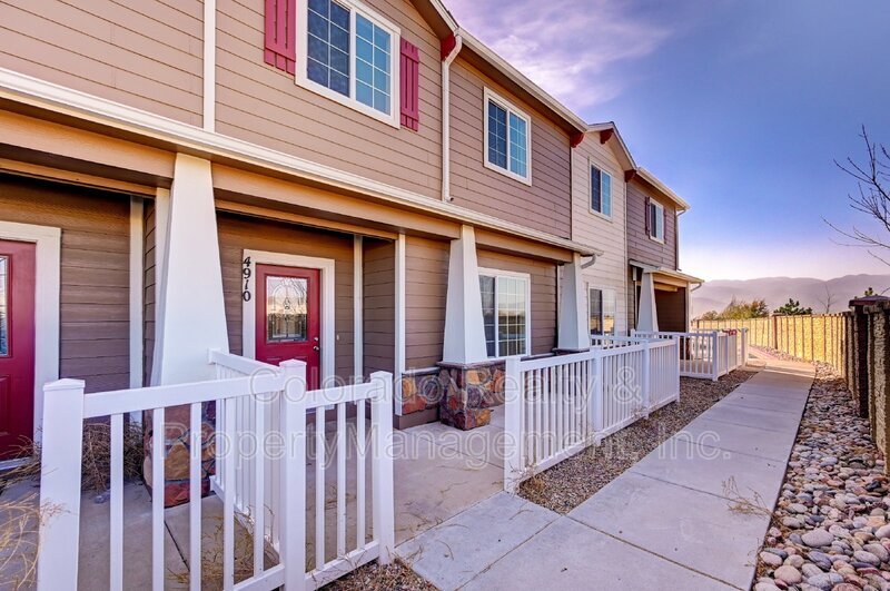 4910 Great Owl Point, Colorado Springs, CO 80916 Townhome Rentals in