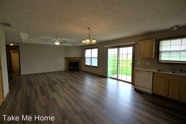 Foto del edificio - 3 br, 2 bath House - 586 N Jester Ave