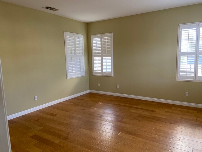 Building Photo - 6072 Roselle Meadows Trl