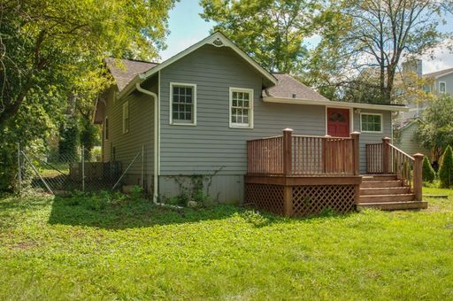 Building Photo - 4030 Westlawn Dr