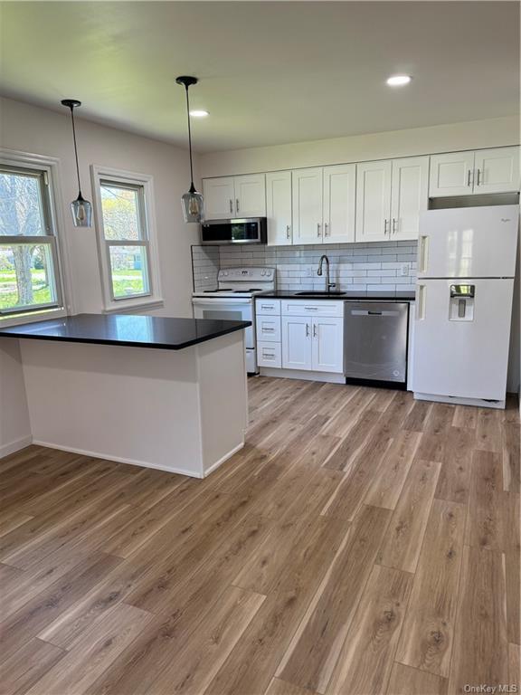 Building Photo - 227 Whalesback Rd