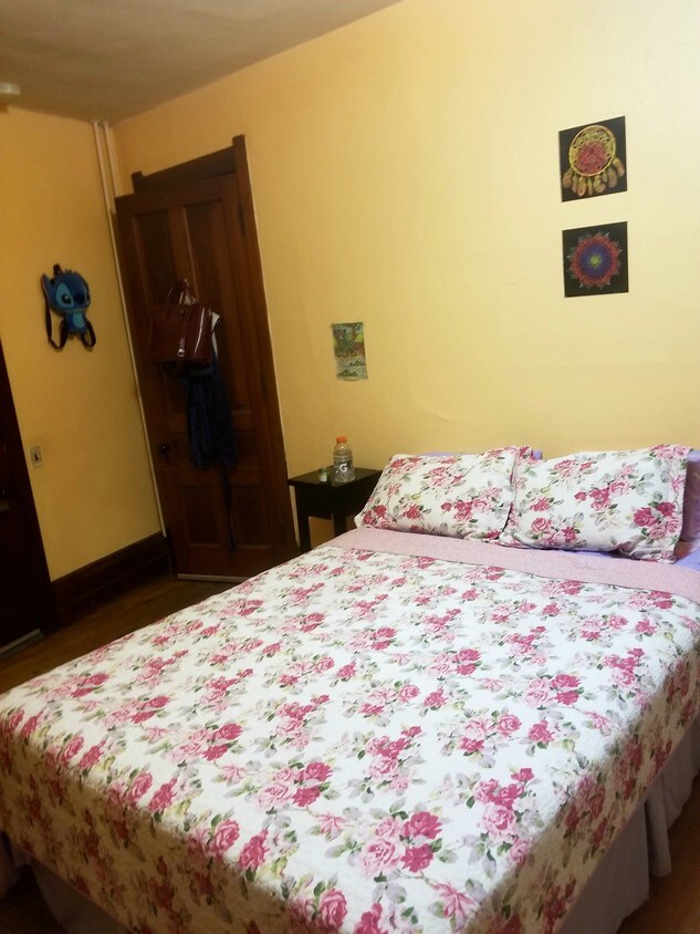 Foto principal - 121 E Gilman St