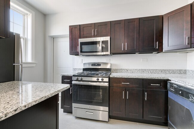 Foto del edificio - 1110 W Glenlake Ave