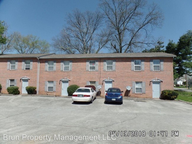 Building Photo - 1105 W Parkway Ave