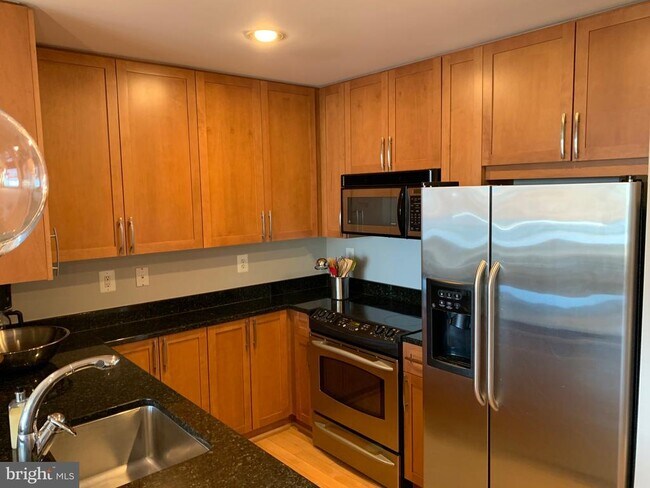 Foto del edificio - 4101 Albemarle St NW