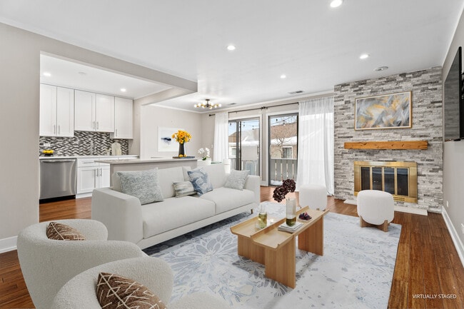 Foto del edificio - 327 Wildberry Ct