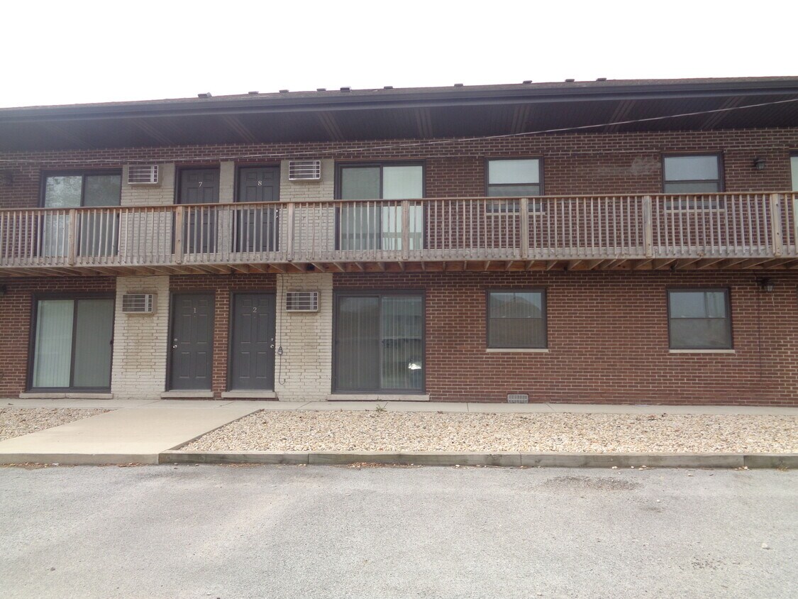 7501 SW Hwy Unit 10, Worth, IL 60482 Condo for Rent in Worth, IL