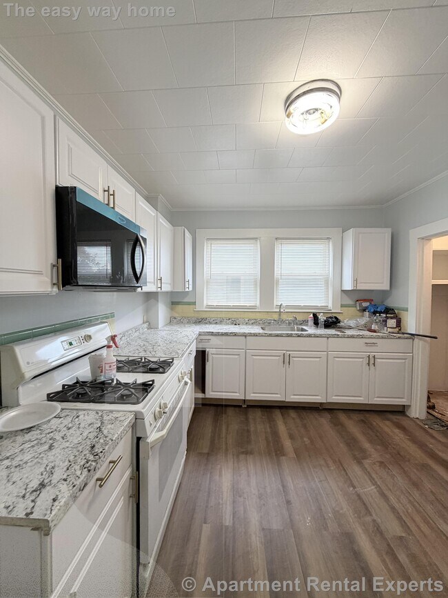 Foto del edificio - 225 Riverside Ave