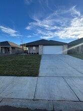 Building Photo - 4205 Beacon Rd