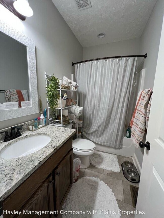 Building Photo - 4 br, 3 bath House - 682 Meagan Court