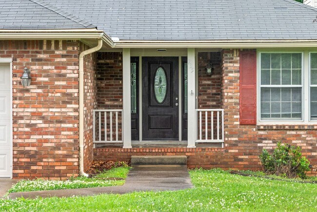 Foto del edificio - 735 Cayce Dr