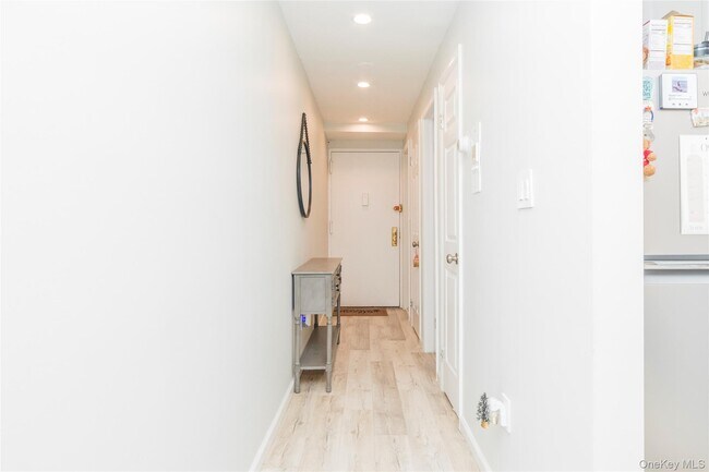 Foto del edificio - 2261 Palmer Ave