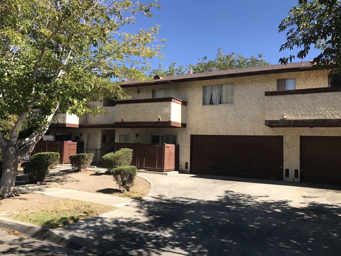 44758 frente - 44758 Stanridge Ave