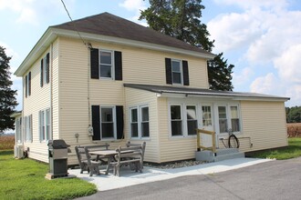 Building Photo - 7446 Queponco Rd
