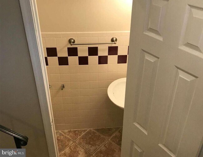 Foto del edificio - 15170 Wentwood Ln