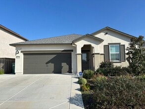 Building Photo - 10424 Skynyrd Way