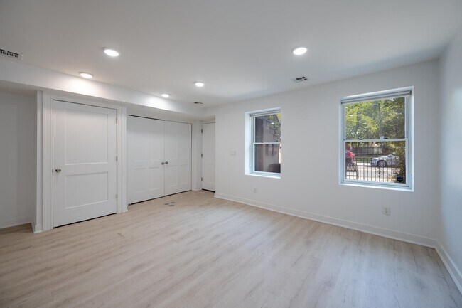 Foto del edificio - 782 Grand St