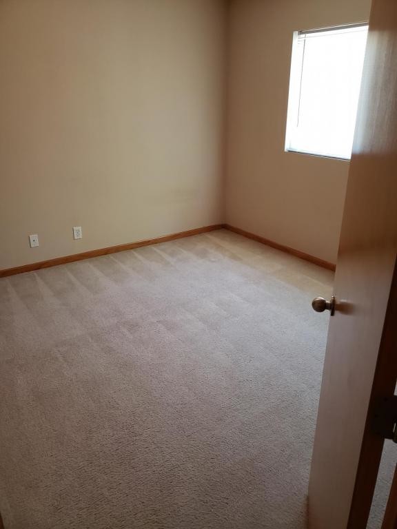 Building Photo - 2403 DEERFIELD