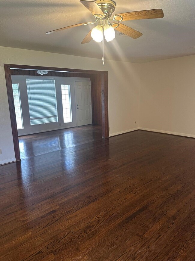 Foto del edificio - 9337 Walterville Rd
