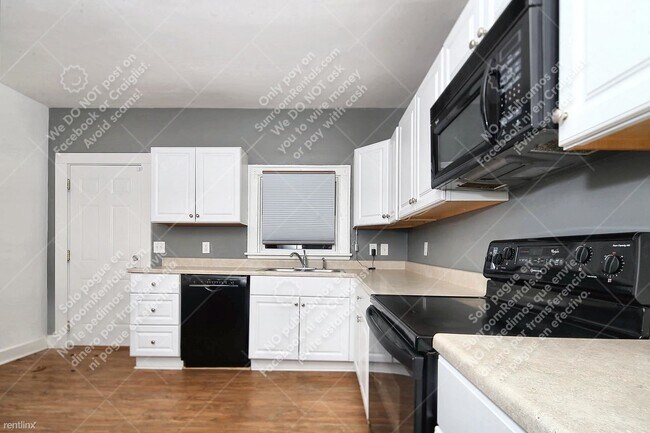Foto del edificio - 2 br, 1 bath Duplex - 4244 Graceland Ave