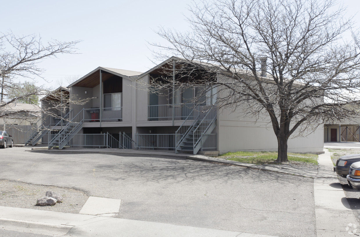 Foto principal - 1340 E Sherwood Dr