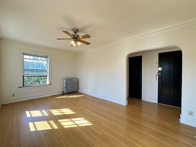 Building Photo - 4301 N Francisco Ave