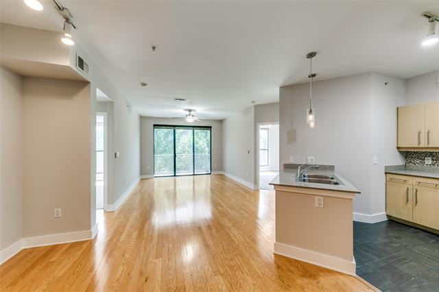 Foto del edificio - 4414 Cedar Springs Rd