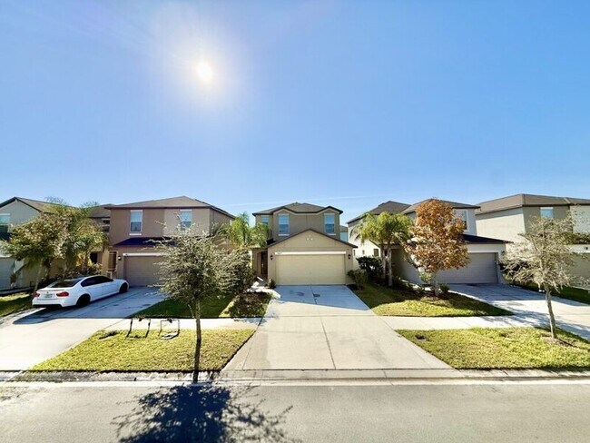 Foto del edificio - 7409 French Marigold Ave.