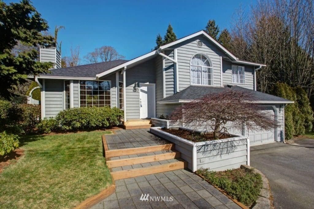 Primary Photo - 10512 Ashworth Ave N