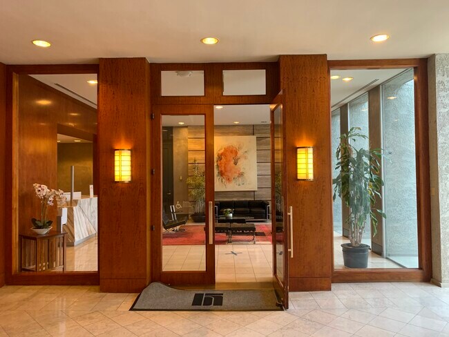 Entrance to Lobby - 800 W 1st St
