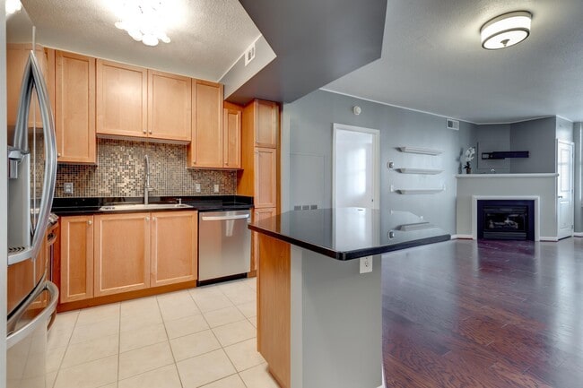 Photo - 851 N Glebe Rd Apartment