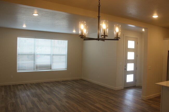 Foto del edificio - 165 E Lamotte Peak Ln