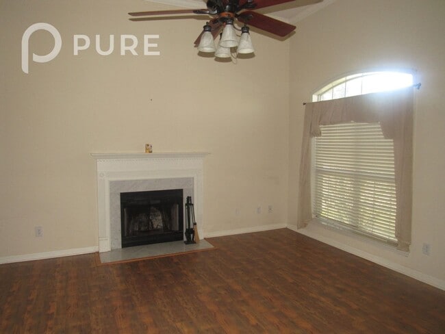 Building Photo - 266 Rocky Ridge Dr