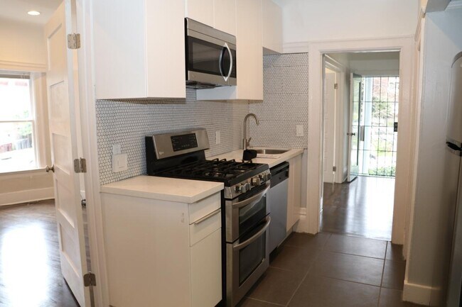 Foto del edificio - 3322 Harrison St