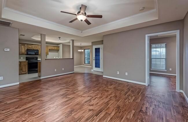 Building Photo - 10109 Colony Dr
