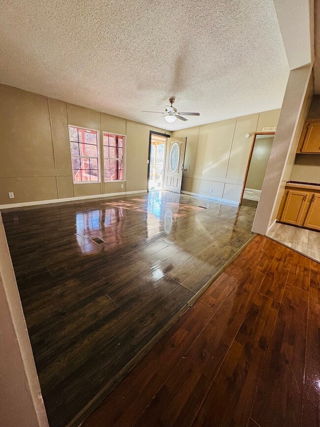 Building Photo - 286 Vestry Rd