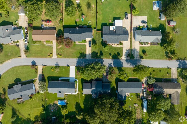 Mauldin has many homes that feature nice green yards on quiet streets.
