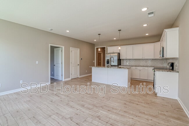 Building Photo - 27313 E Oak View Dr