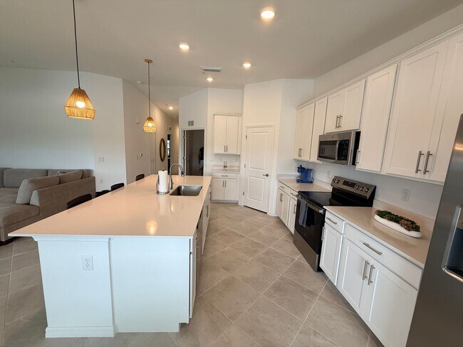 Foto del edificio - 15175 Bluffton Ln