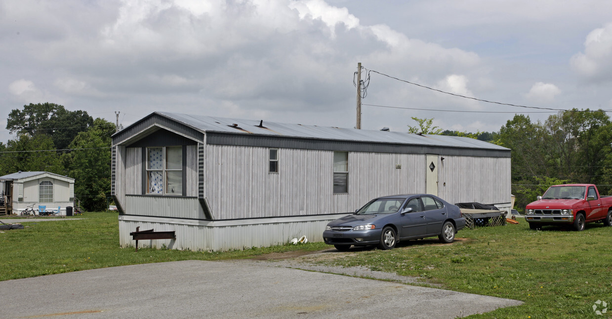 Primary Photo - 507-561 Cumberland Gallery Rd