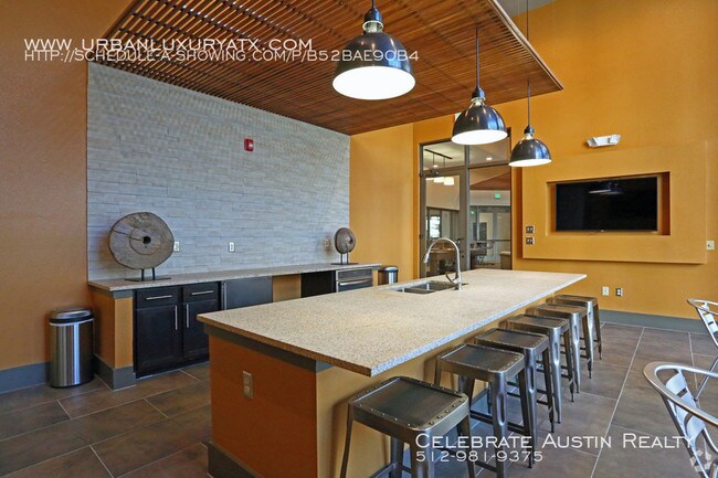 East Side Station Apartment For Rent In Austin Tx Apartments Building Photo East Side Station