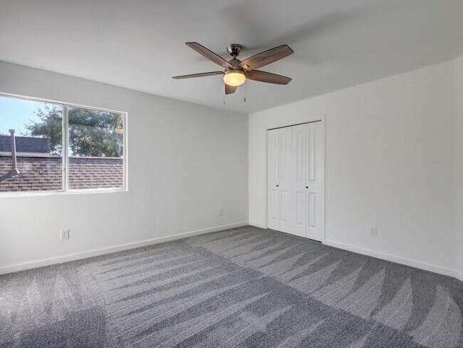 Foto del edificio - 8200 Cornerwood Dr