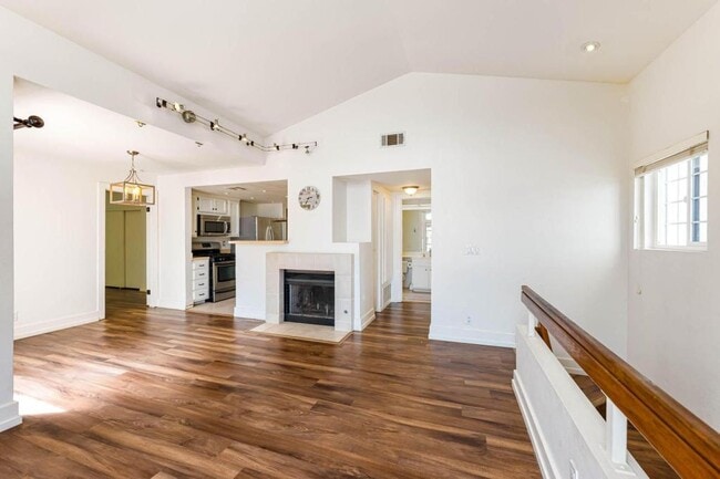 Building Photo - 1240 Franciscan Ct