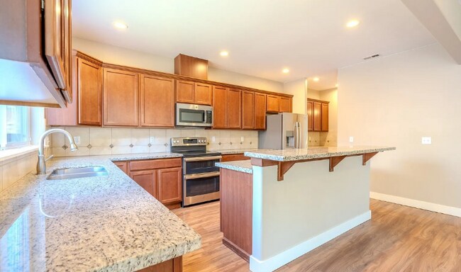 Building Photo - 1443 Farina Lp SE