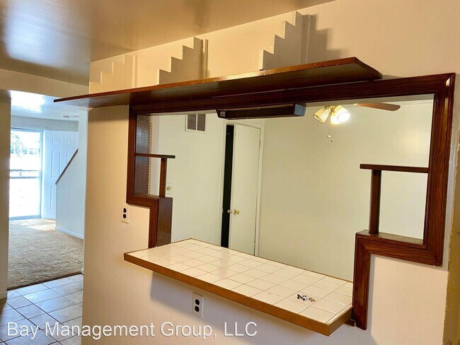 Building Photo - 3 br, 1 bath House - 1318 E Monument St