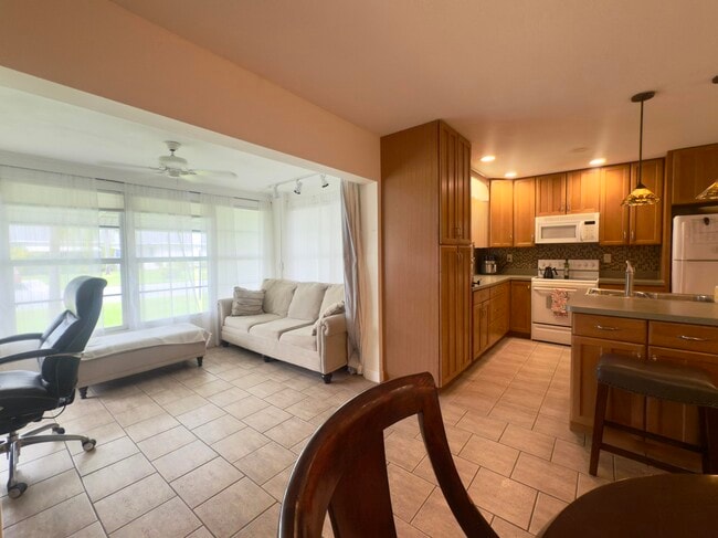 Building Photo - 1177 S Drive Cir